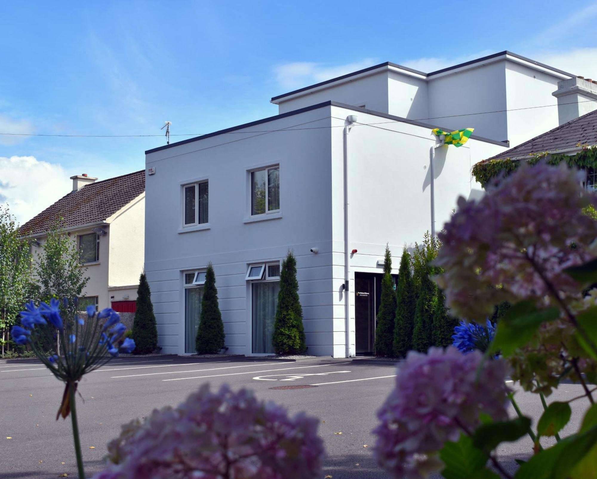 The Birches Killarney Hotel Exterior photo